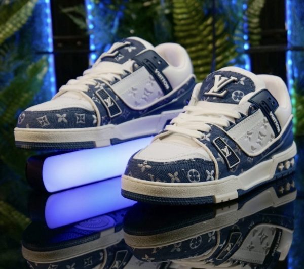 Louis Vuitton Trainers - Blue